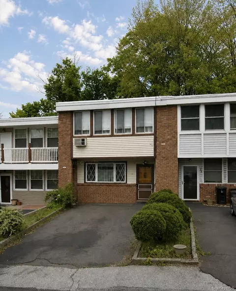 28 Overlook Rd, West Haverstraw, NY 10993