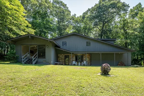 4 Wheeler Rd, North Salem, NY 10560