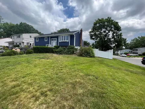48 Franco Ave, Selden, NY 11784