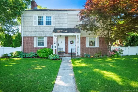172 Hillside Ave, North Hempstead, NY 11030