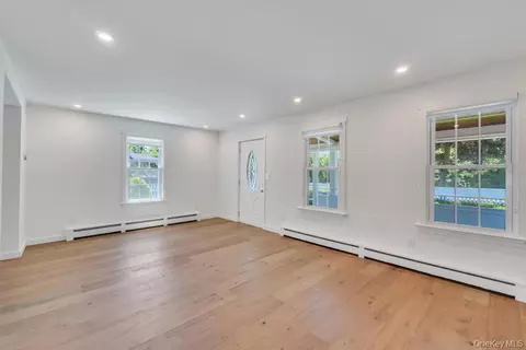 Living - 9 Wiggins Ave, Patchogue, NY 11772 photo 3 of 4
