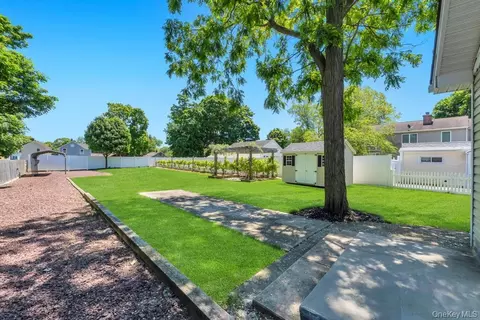 Exterior - 9 Wiggins Ave, Patchogue, NY 11772 photo 6 of 9