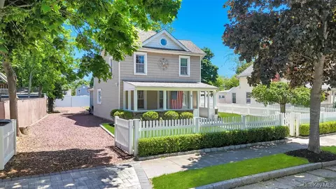 9 Wiggins Ave, Patchogue, NY 11772