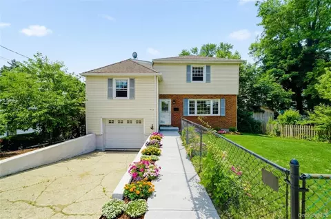 342 Roberts Ave, Yonkers, NY 10703