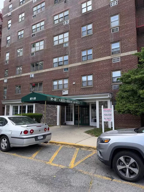 85-10 151 Ave #2D, New York, NY 11414