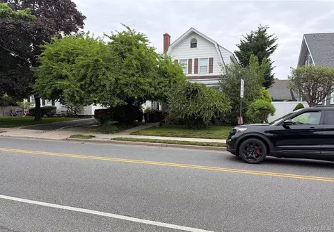 259 Lincoln Ave, Rockville Centre, NY 11570