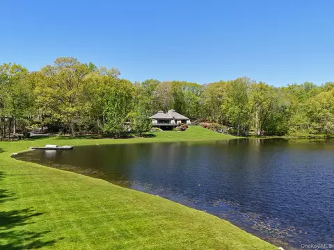 164 Eastwoods Rd, Pound Ridge, NY 10576