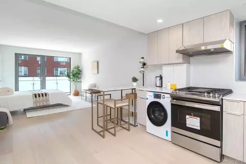 13680 41st Ave, Flushing, NY 11355