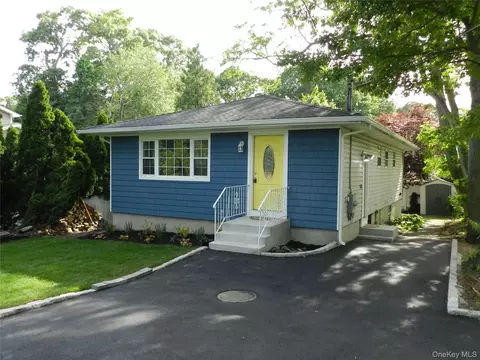 48 Rockaway Dr, Sound Beach, NY 11789