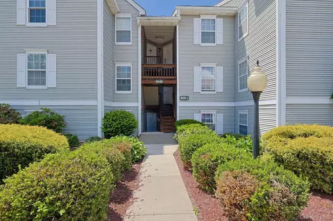 1103 Washington Grn, New Windsor, NY 12553