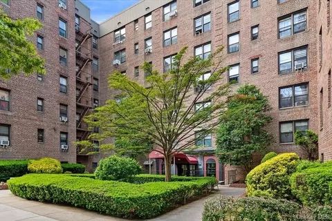 83-25 98 St #1J, New York, NY 11421