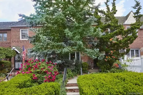6157 77th Pl, New York, NY 11379