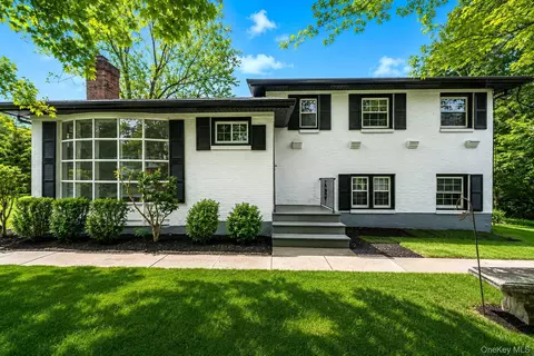 335 Lewis Ave, Yorktown, NY 10598