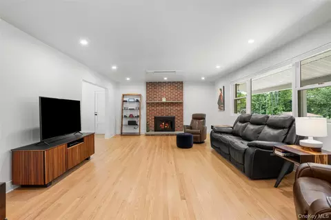 Living - 212 Bay View Ave, Cornwall On Hudson, NY 12520 photo 1 of 1