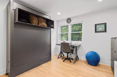 Bedroom - 212 Bay View Ave, Cornwall On Hudson, NY 12520 photo 4 of 4