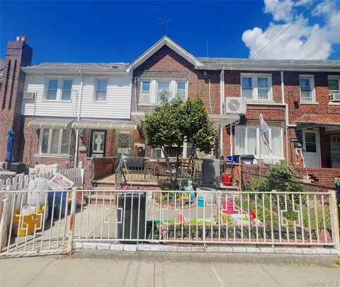 53-38 66th St, New York, NY 11378