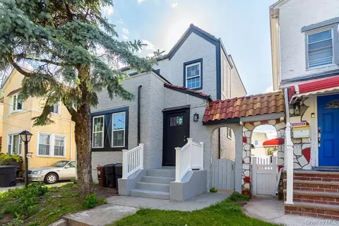 13534 234th Pl, New York, NY 11422