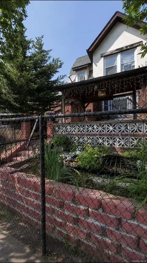 40-33 Forley St, Elmhurst, NY 11373
