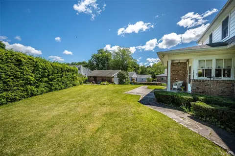 Exterior - 730 Hoover Ave, Peekskill, NY 10566 photo 4 of 8