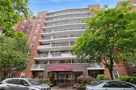 110-20 71st Rd #707, New York, NY 11375