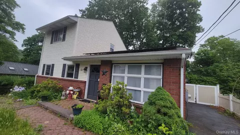 13 Murphy Rd, Highlands, NY 10922