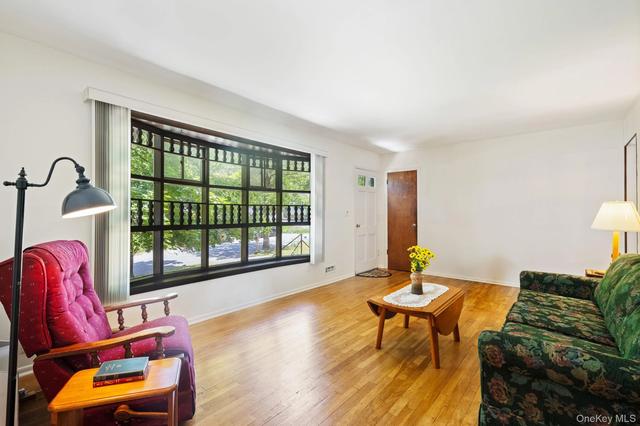 13 Lillian Dr, Ramapo, NY 10977