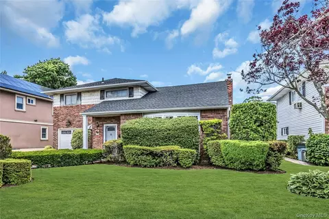 323 Richard St, West Hempstead, NY 11552
