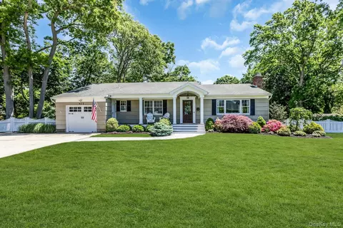 411 Hillside Ave, West Sayville, NY 11796