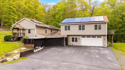 80 Jones Rd, Shawangunk, NY 12566