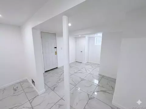 22536 111th Ave, New York, NY 11429