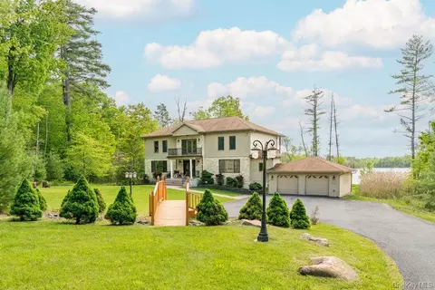 113 Airport Rd, Highland, NY 12732