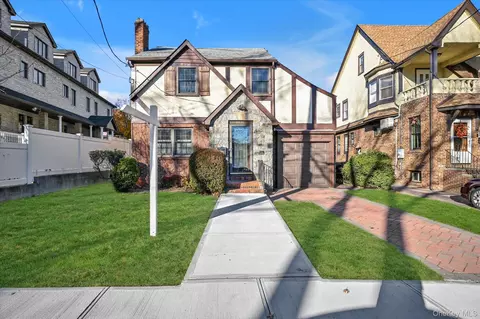 85-11 Eton St, Jamaica, NY 11432