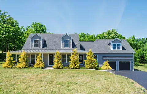 5 Rivercrest Ln, Marlboro, NY 12542