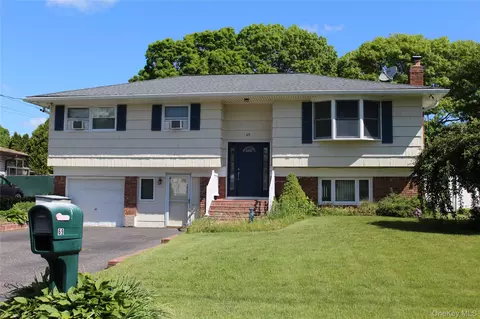 69 Appel Dr E, Shirley, NY 11967