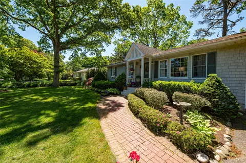 816 Blair St, Bohemia, NY 11716