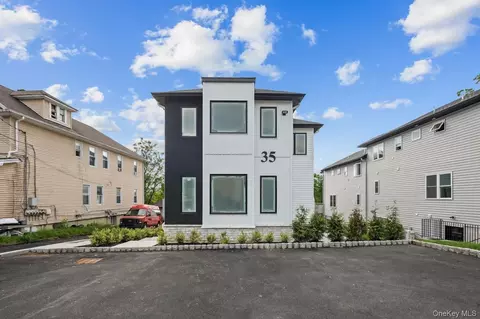 35 Prospect St #113, Ramapo, NY 10977