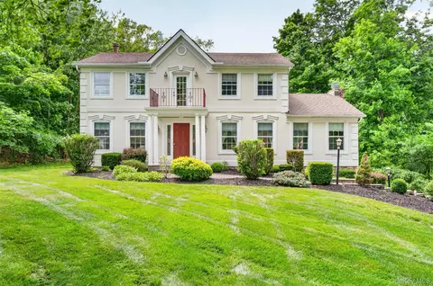 7 Pellbridge Dr, East Fishkill, NY 12533