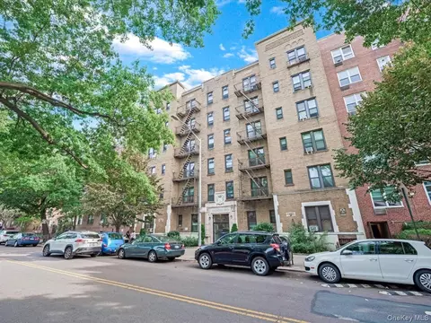 144-44 Sanford Ave #1H, Flushing, NY 11355