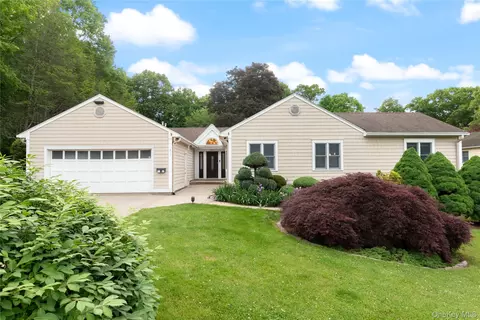 411 S Chelsea Rd, Greenburgh, NY 10603