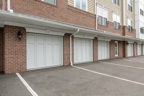 Exterior - 835 Regency Dr, Fishkill, NY 12524 photo 2 of 6