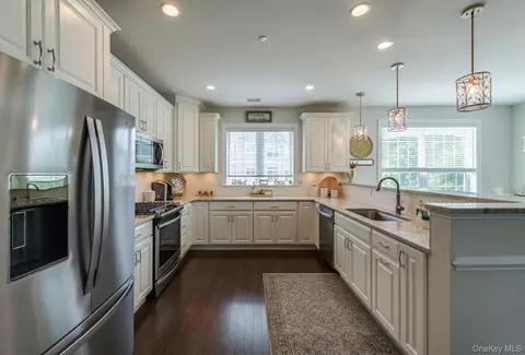 Kitchen - 835 Regency Dr, Fishkill, NY 12524 photo 1 of 8