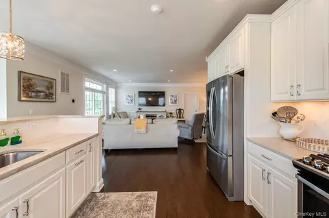 Entry Way - 835 Regency Dr, Fishkill, NY 12524 photo 3 of 7