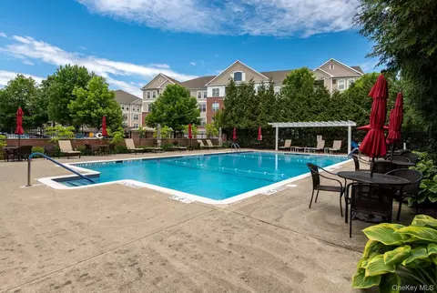 Exterior - 835 Regency Dr, Fishkill, NY 12524 photo 4 of 6
