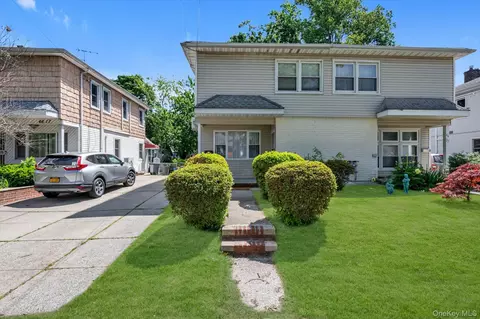 4621 216th St, New York, NY 11361