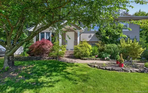 137 Ketay Dr S, East Northport, NY 11731