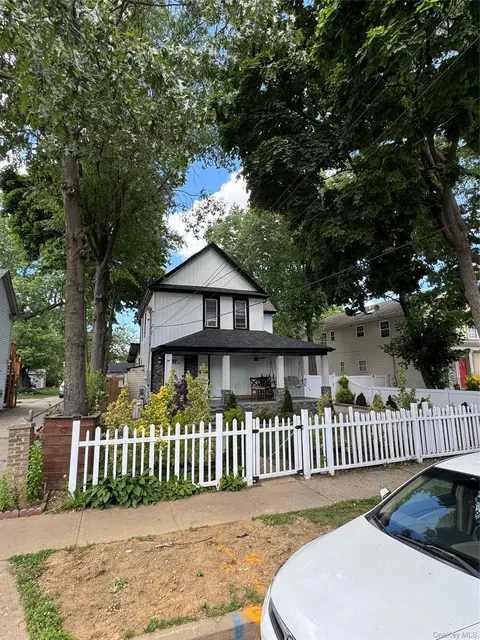 29 Elm Ave, Hempstead, NY 11550