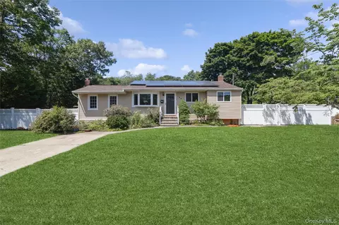 1560 Brightshore Blvd, Bay Shore, NY 11706