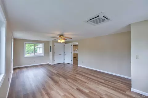 Living - 4 Low Rd, Shawangunk, NY 12589 photo 3 of 3