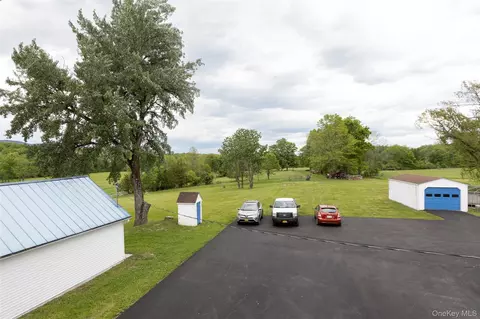 Exterior - 4 Low Rd, Shawangunk, NY 12589 photo 6 of 11