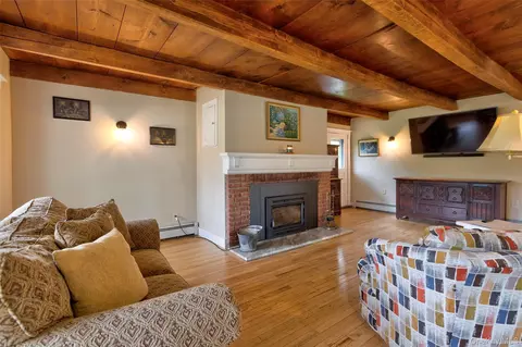 Living - 4 Low Rd, Shawangunk, NY 12589 photo 1 of 3